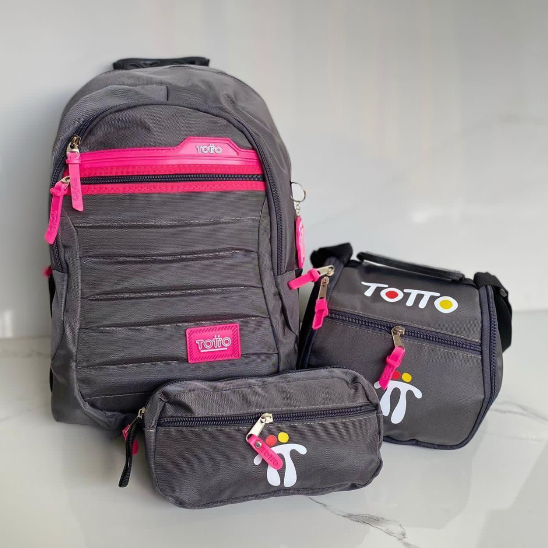 COMBO 3X1 EN LIQUIDACIÓN! MORRAL, CARTUCHERA Y LONCHERA